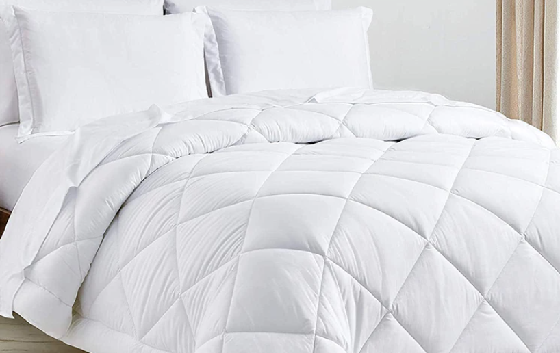 Customized Dyed Brushed Down Alternative Quilted Comforter Bedding